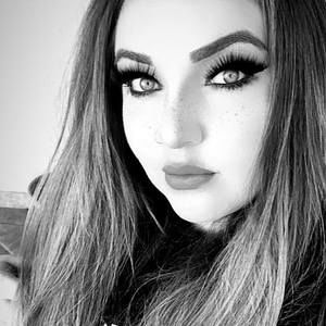 Meet your Posher, Abigail